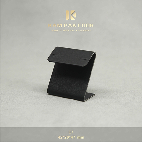 E7 Earring Stand