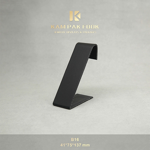 B16  Bracelet Stand