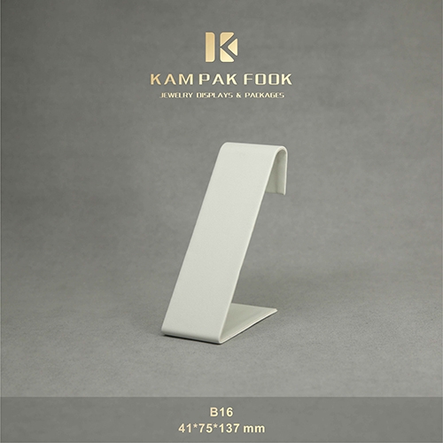 B16  Bracelet Stand
