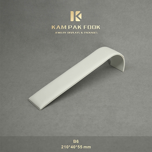 B6  Bracelet Stand